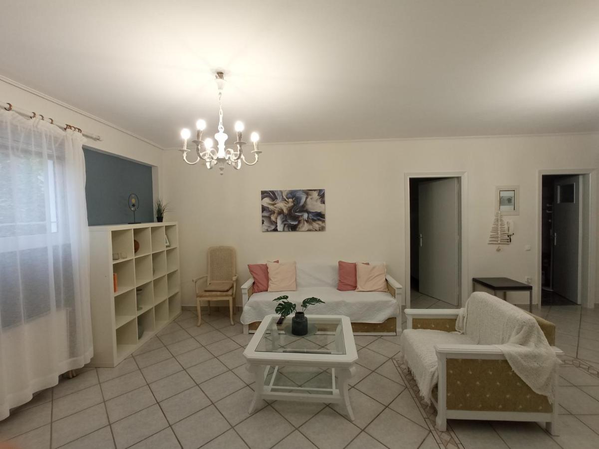 Flat With Garden Near Sea, Port And Airport Apartment Artemida  Bagian luar foto